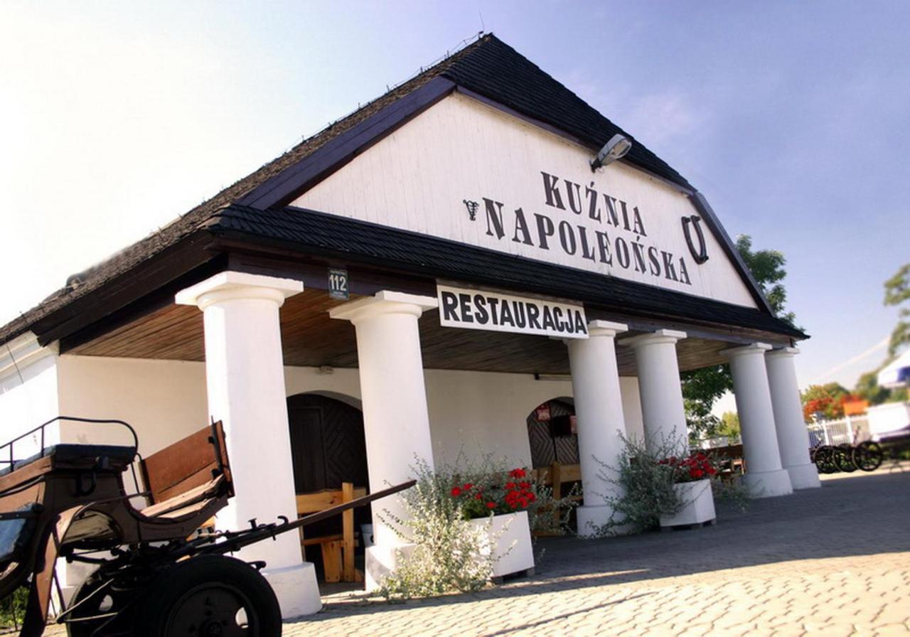 Hotel Kuznia Napoleonska Teresin ภายนอก รูปภาพ