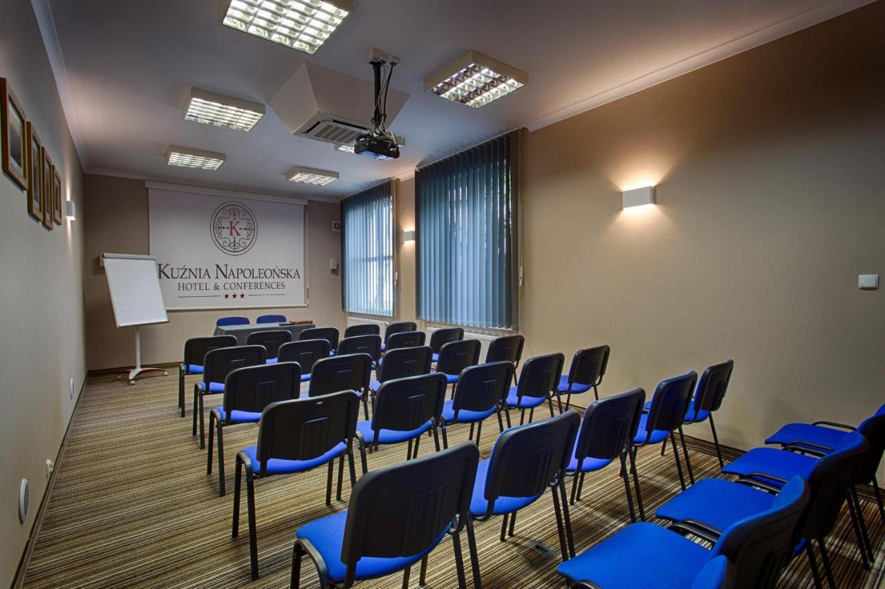 Hotel Kuznia Napoleonska Teresin ภายนอก รูปภาพ