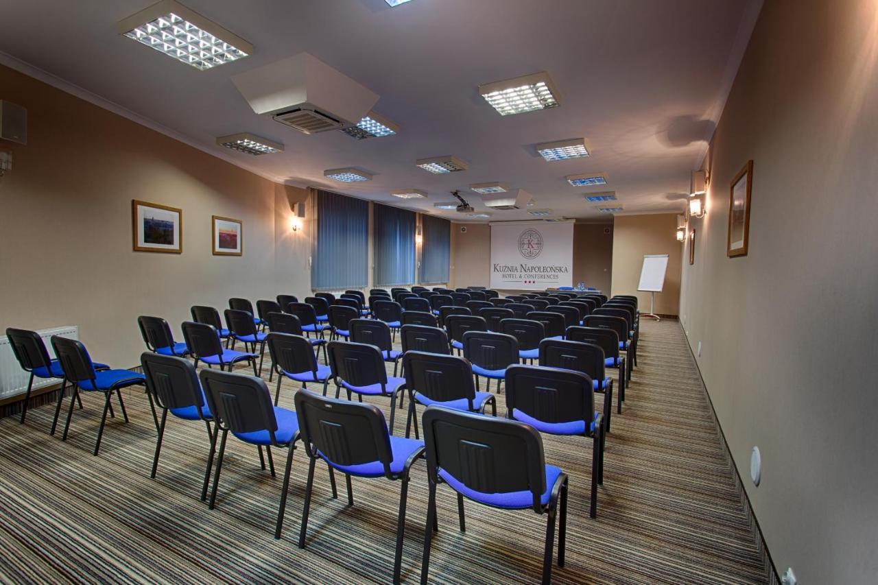 Hotel Kuznia Napoleonska Teresin ภายนอก รูปภาพ