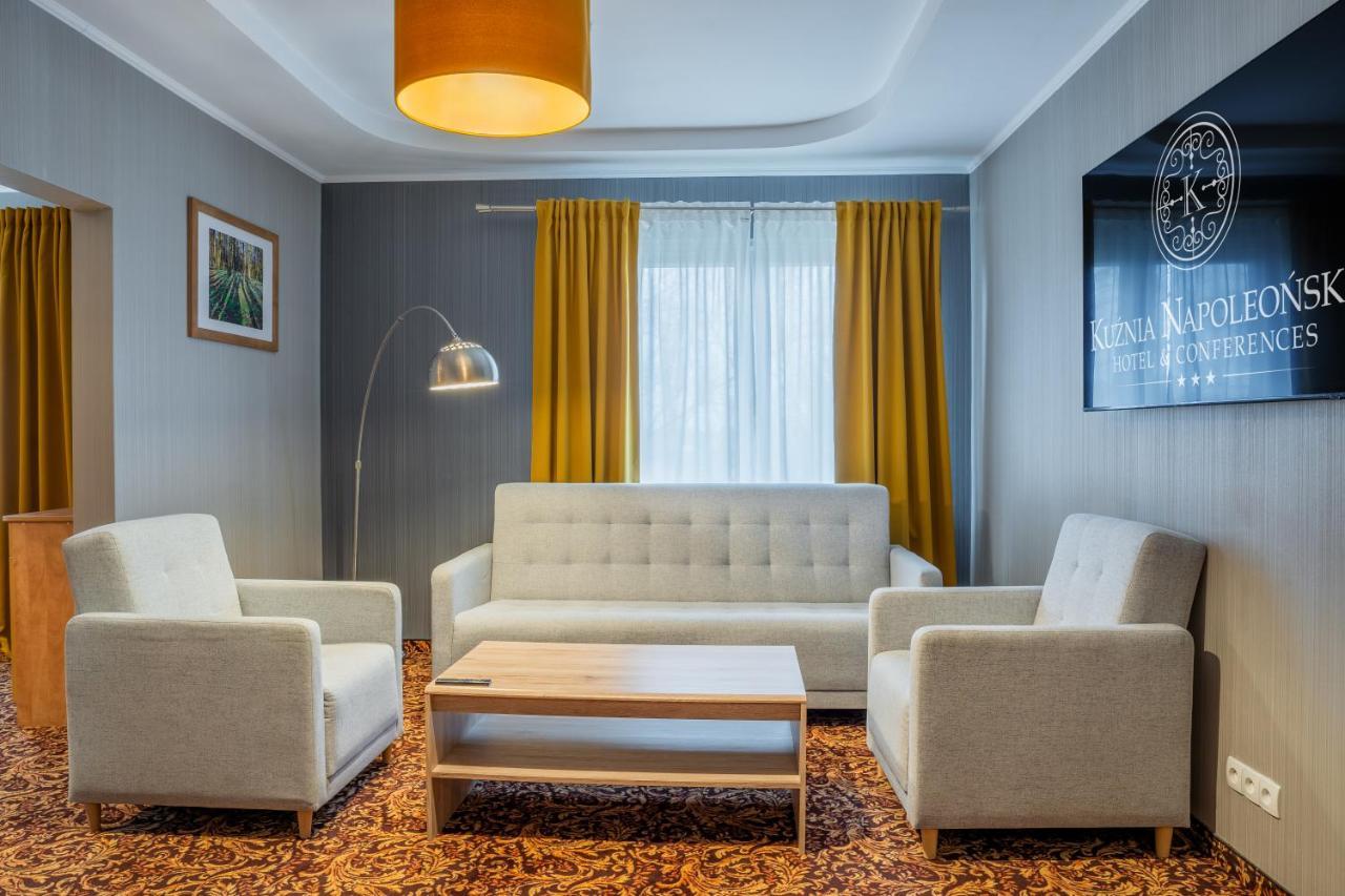 Hotel Kuznia Napoleonska Teresin ภายนอก รูปภาพ