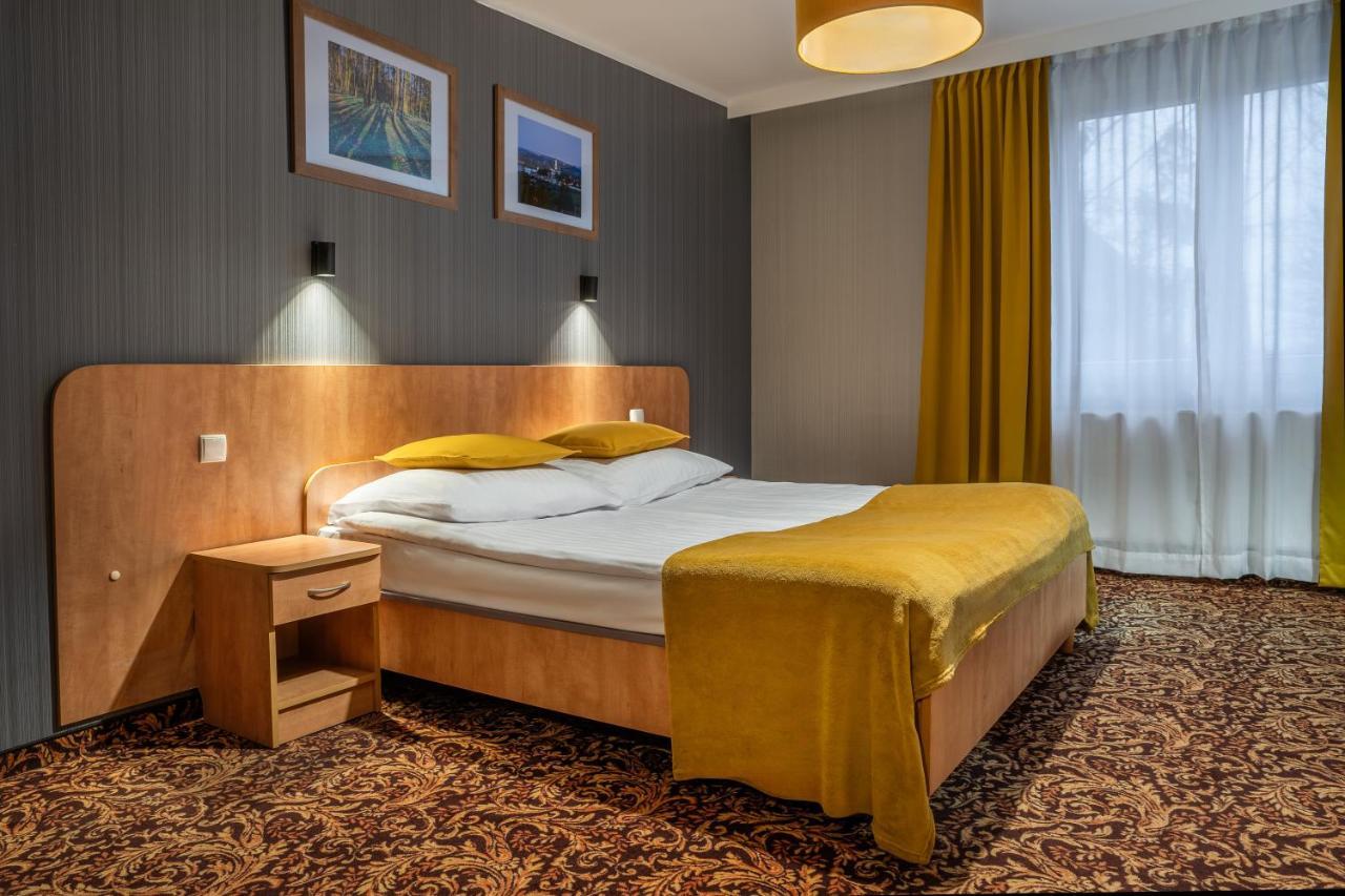Hotel Kuznia Napoleonska Teresin ภายนอก รูปภาพ