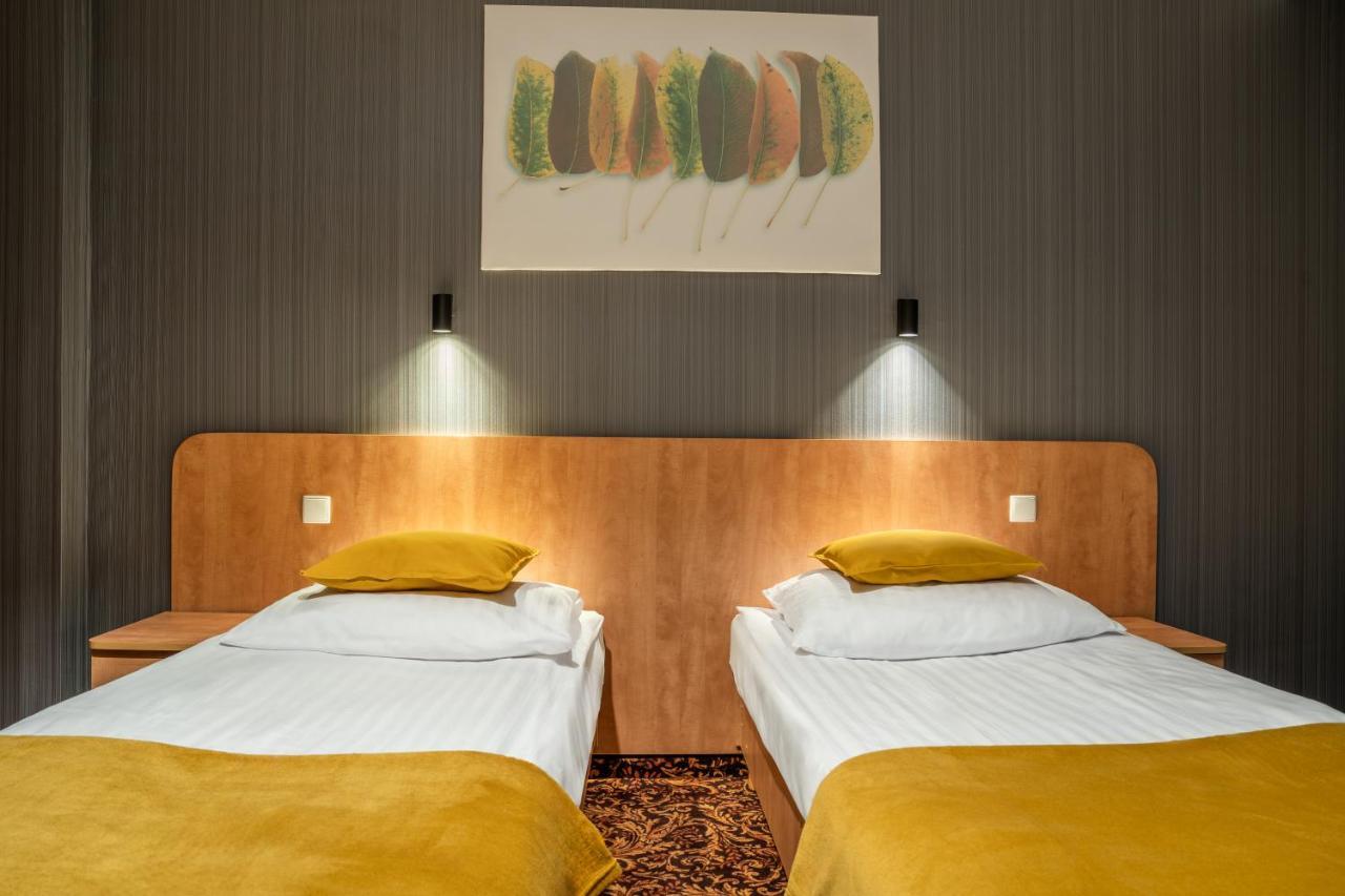 Hotel Kuznia Napoleonska Teresin ภายนอก รูปภาพ