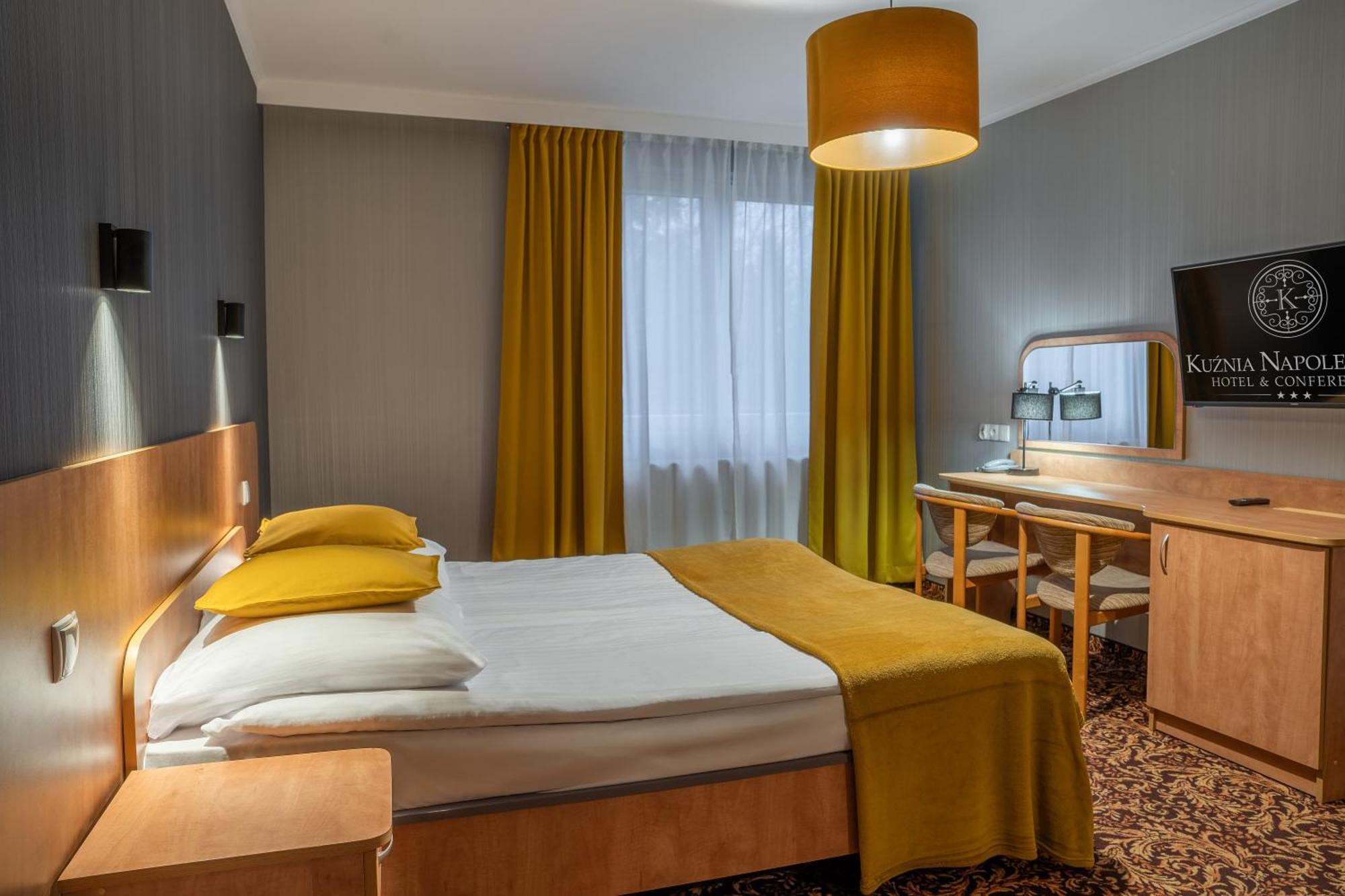 Hotel Kuznia Napoleonska Teresin ภายนอก รูปภาพ