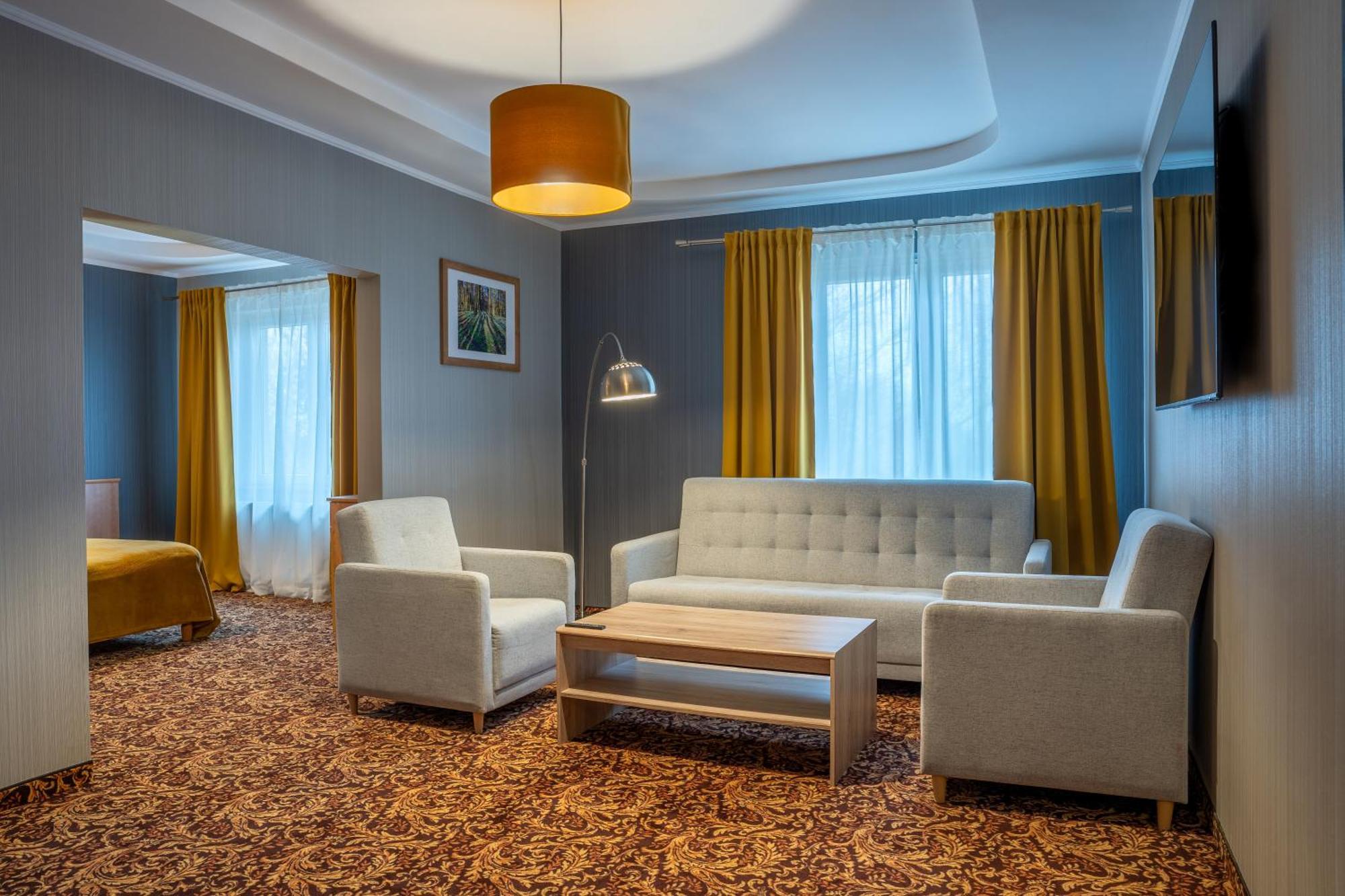 Hotel Kuznia Napoleonska Teresin ภายนอก รูปภาพ