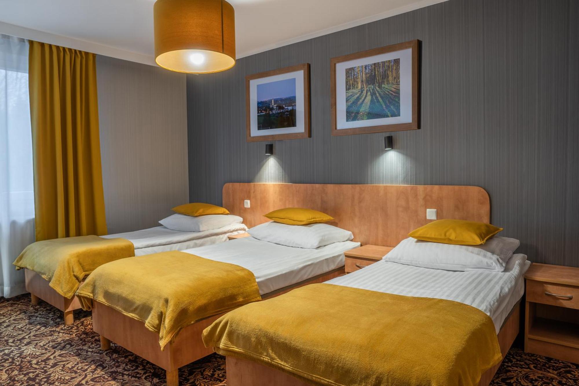 Hotel Kuznia Napoleonska Teresin ภายนอก รูปภาพ