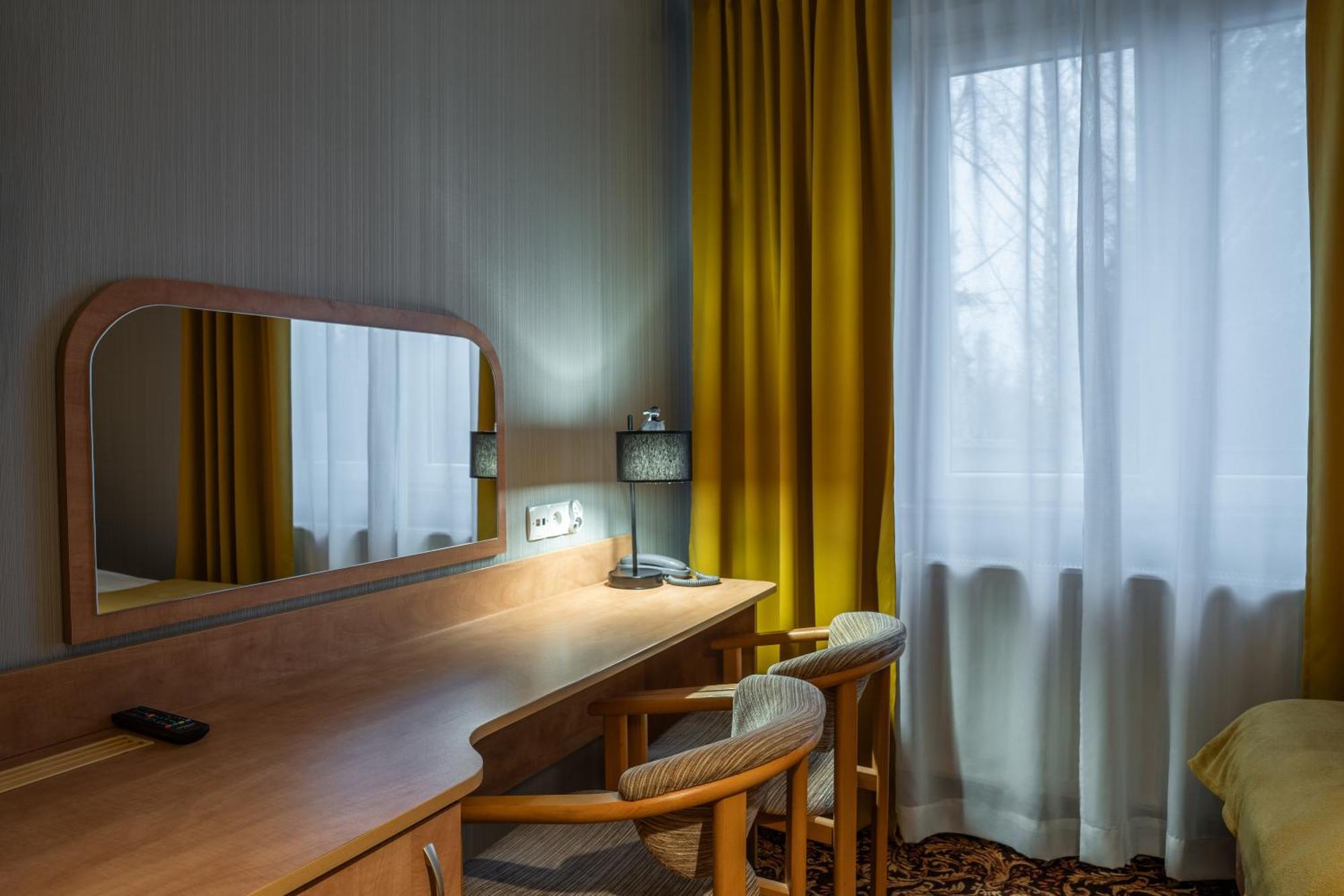 Hotel Kuznia Napoleonska Teresin ภายนอก รูปภาพ