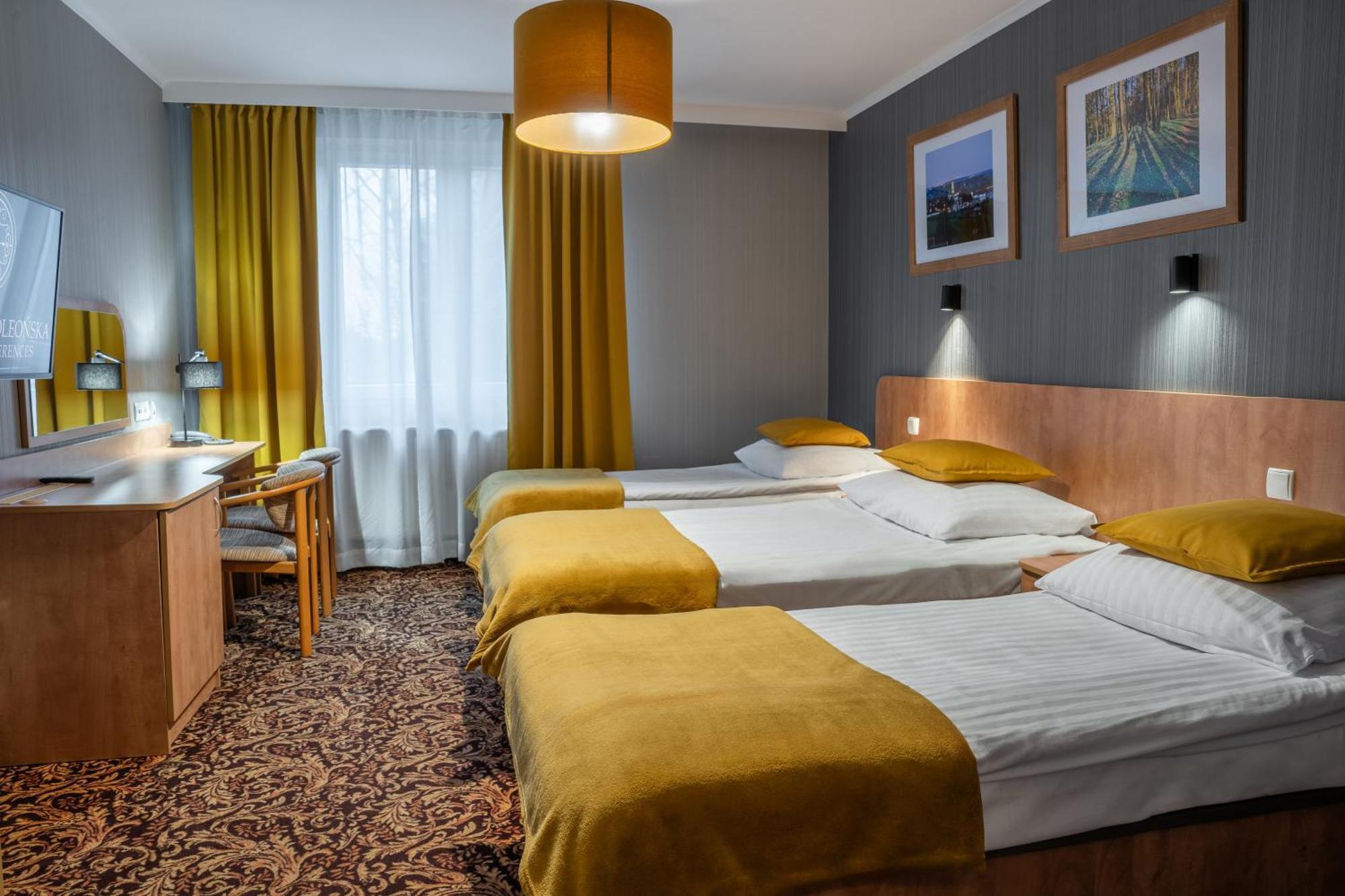 Hotel Kuznia Napoleonska Teresin ภายนอก รูปภาพ